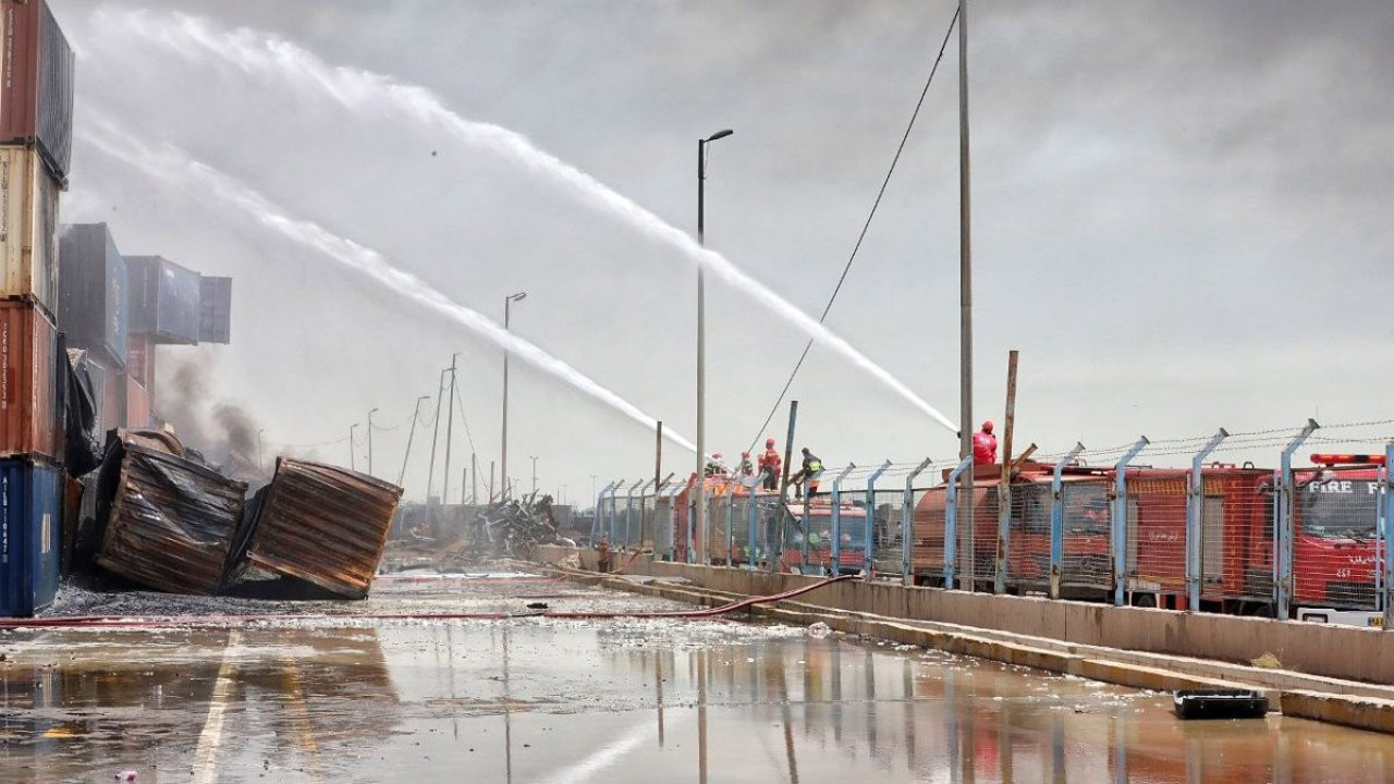 İran'da limandaki patlamada can kaybı 65'e yükseldi