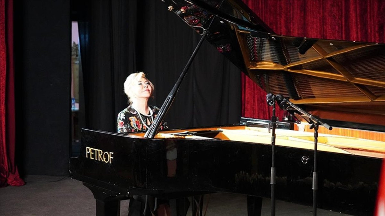 Gülsin Onay’dan Anneler Günü’ne özel konser! Anne-oğul aynı sahnede