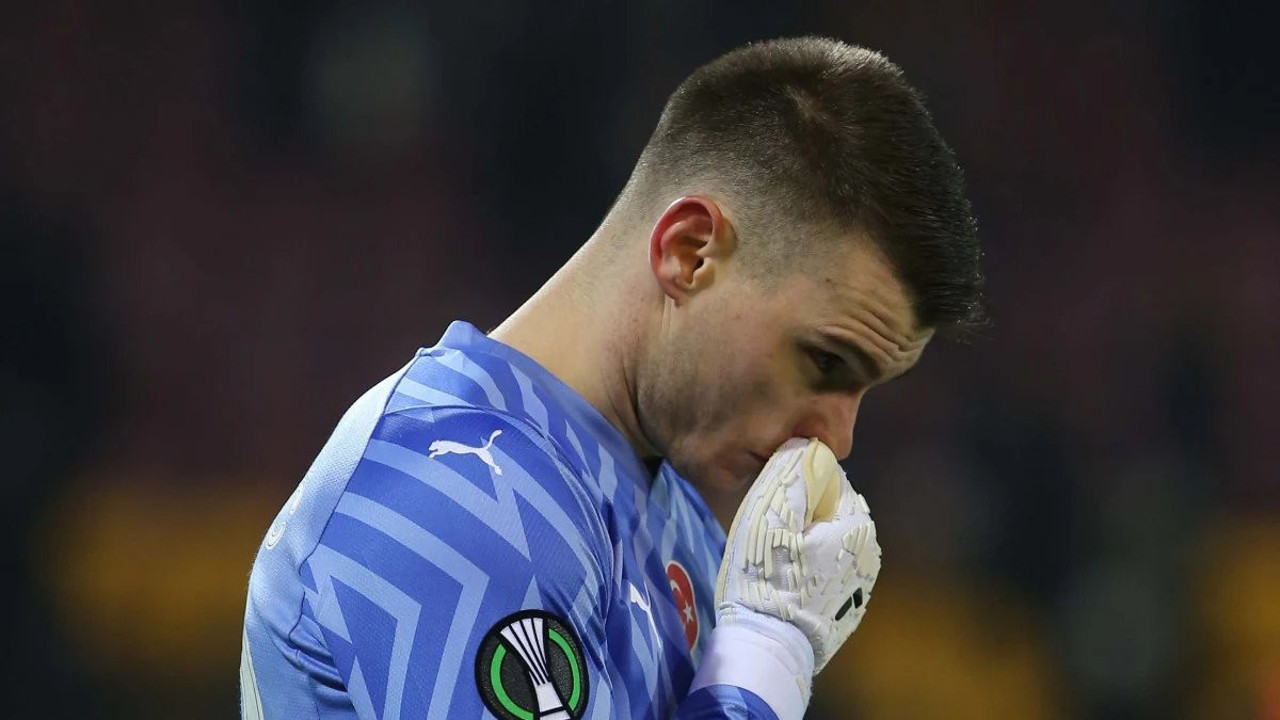 Fenerbahçe'de Dominik Livakovic ile yollar ayrılıyor! Hırvat eldiven gemileri yaktı