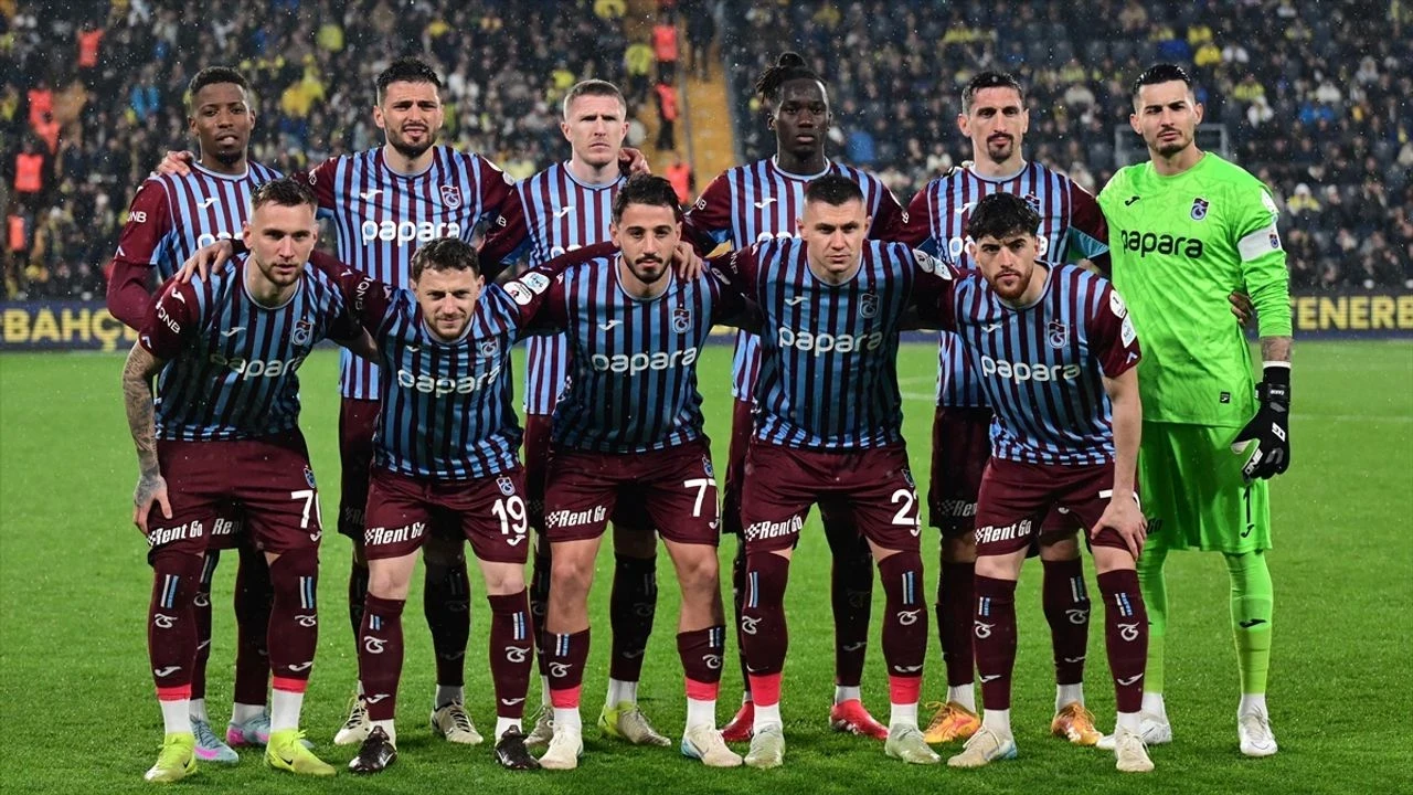 Trabzonspor'un Kasımpaşa maçı kamp kadrosu açıklandı! 3 eksik var