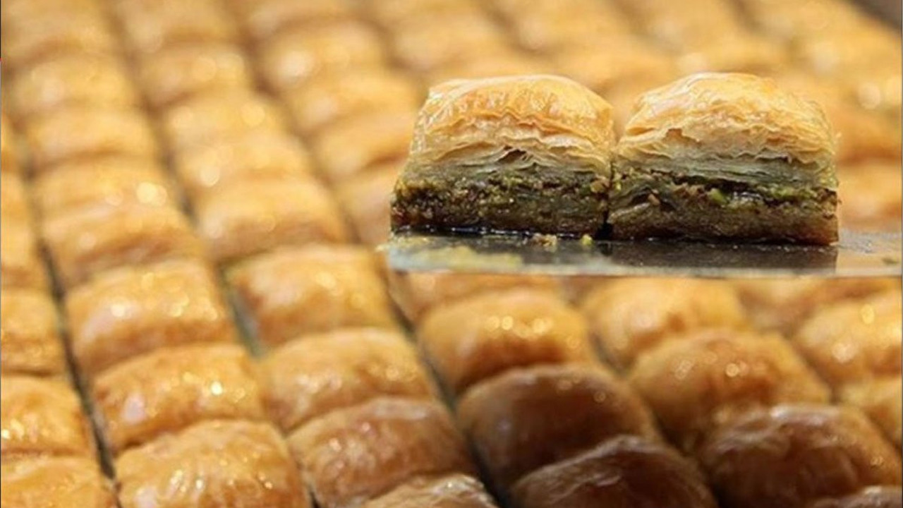 Baklavalık ve çerezlik fıstığı dolu vurdu!