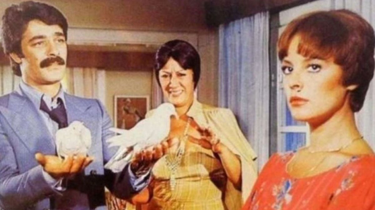 Yeşilçam yıldızları Kadir İnanır ve Hülya Koçyiğit davalık oldu! Aralarına kara kedi girdi...