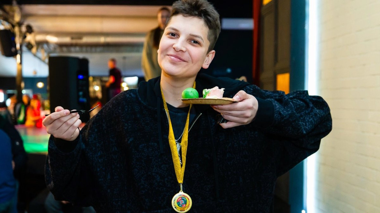 Milli yıldız Ebrar Karakurt Türkiye’ye döndü: 16 bavul ile İstanbul'a göç etmiş durumdayım