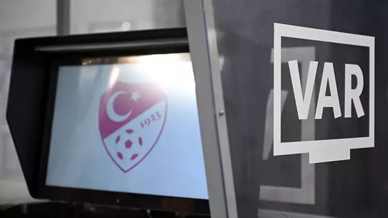 Yabancının yanına Türk VAR hakemi geldi