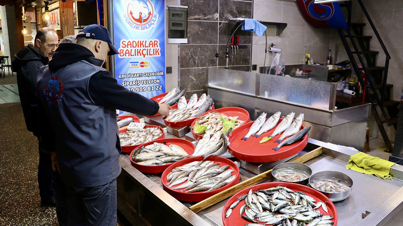 Trabzon'da balıkçı tezgahlarında çeşitlilik
