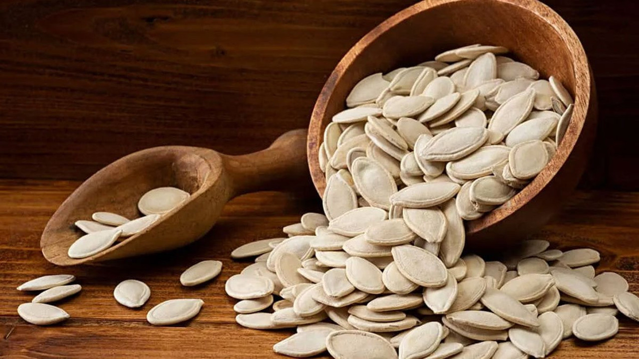 Kabak çekirdeğinin faydaları saymakla bitmiyor! Hastalıkların düşmanı erkeklerin en yakın dostu...