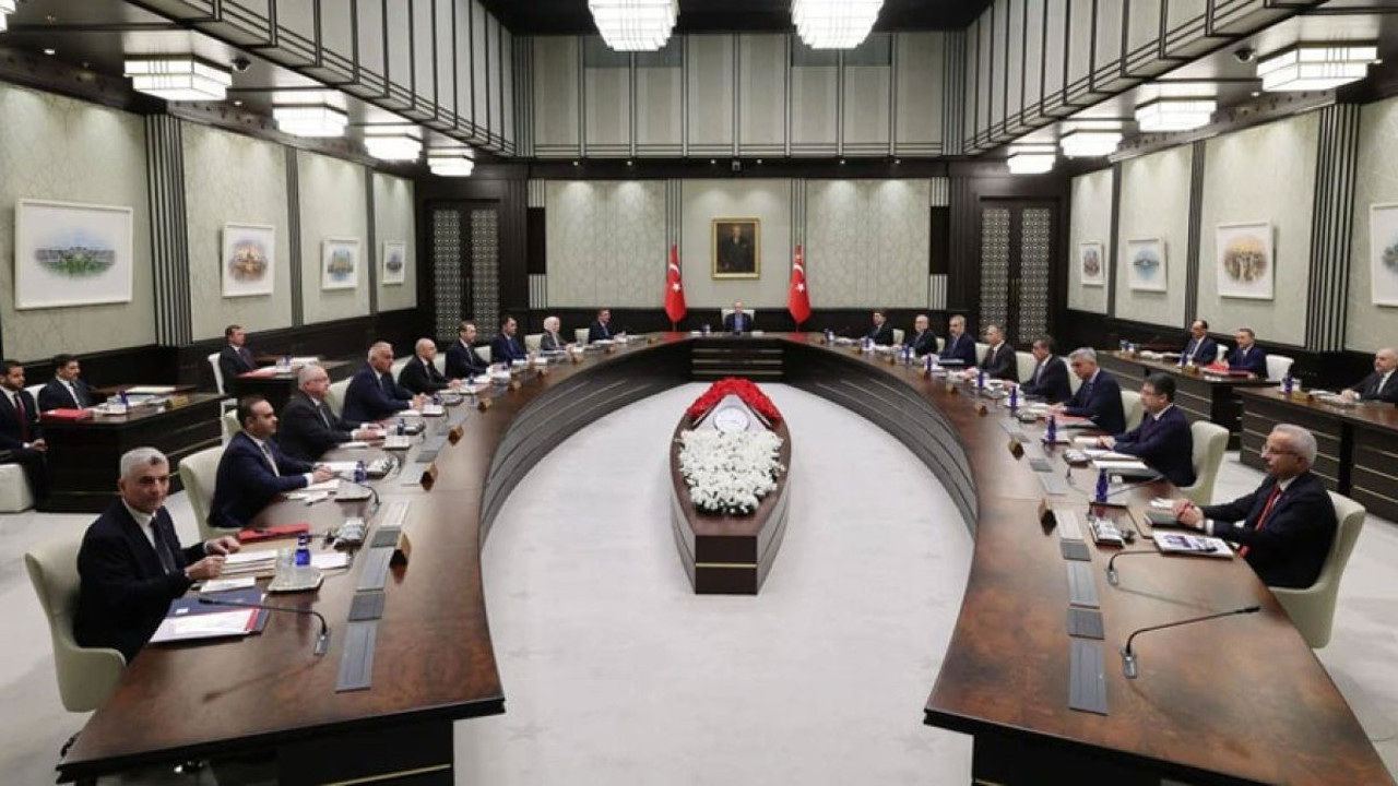 Bahçeli'den fesih sonrası Kabine'ye anlamlı jest!