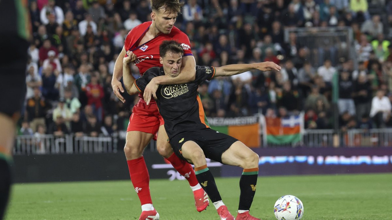 Venezia'da bayram Fiorentina'da yas