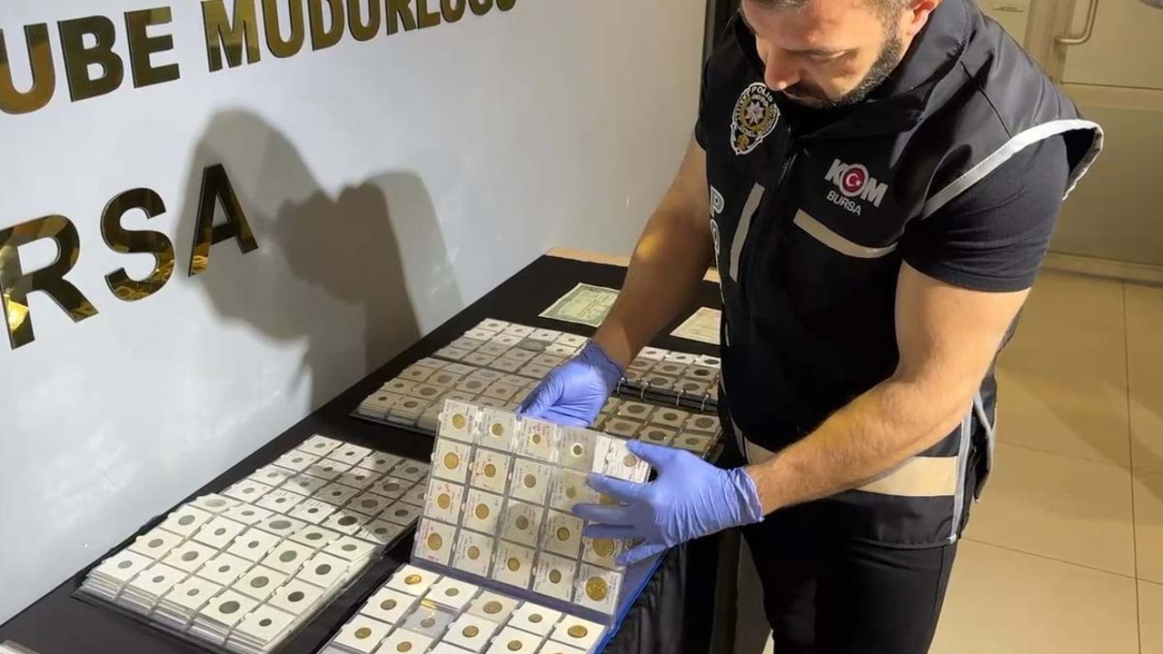 Kaçakçının evinden tarihi hazine çıktı