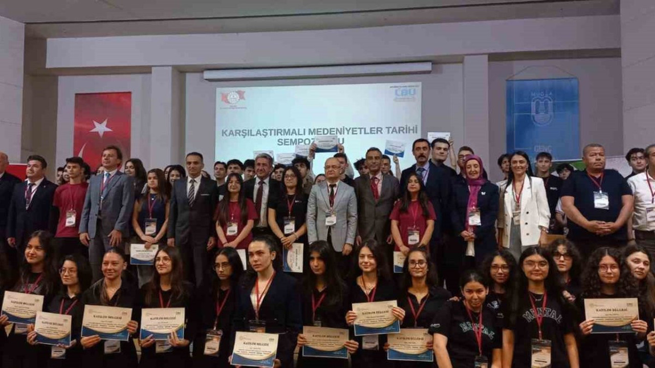 Anadolu Lisesi’nden bilimsel başarı