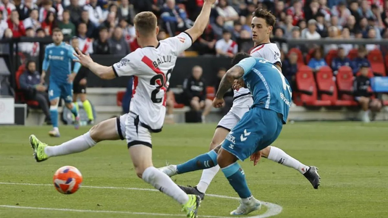 Rayo Vallecano - Betis mücadelesi nefesleri kesti