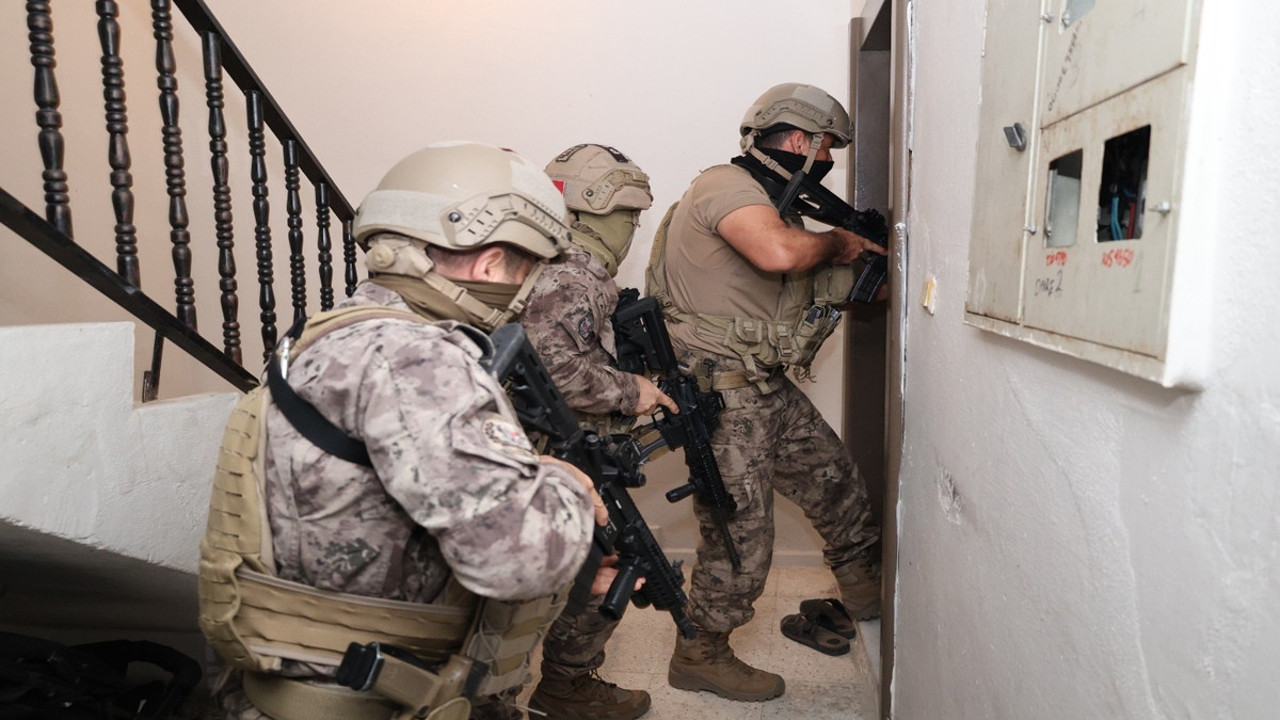 İllegal bahis şebekesine darbe! 33 kişi yakalandı