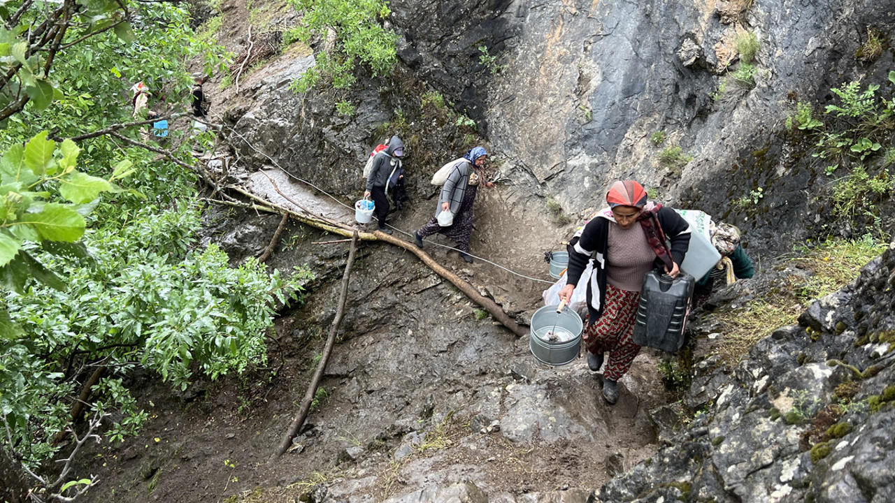 Kadınların tehlikeli yol çilesi