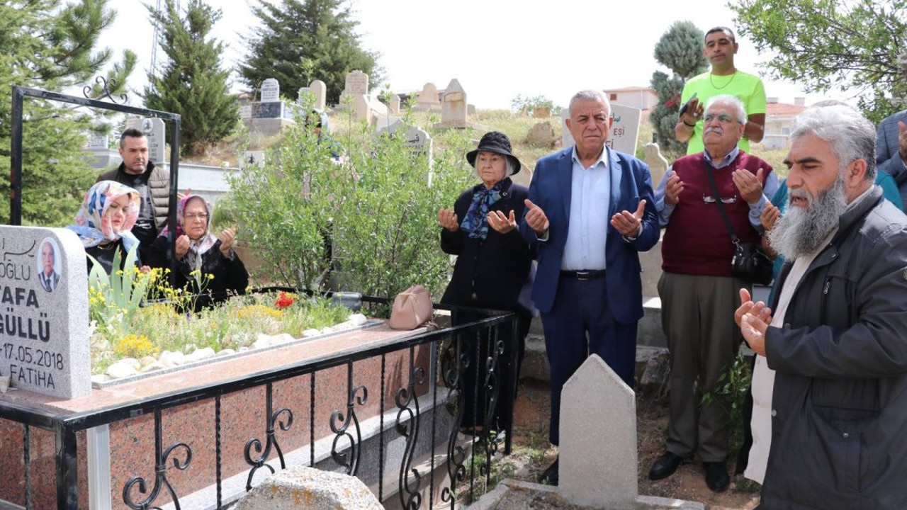 Ahi Baba' ölümünün 7'nci yıl dönümünde anıldı