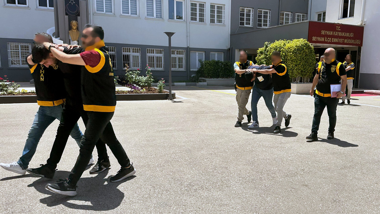 Eski sevgili öfkesi kafeyi kurşunladılar