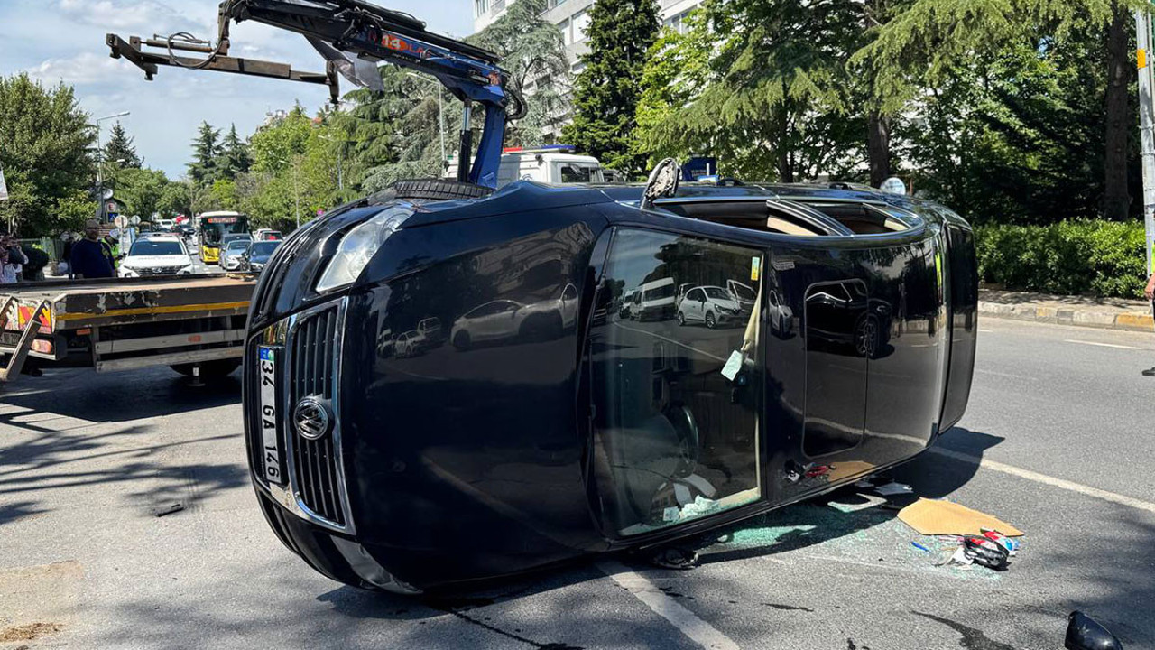 Beşiktaş'ta otomobil devrildi! 1 kişi yaralandı