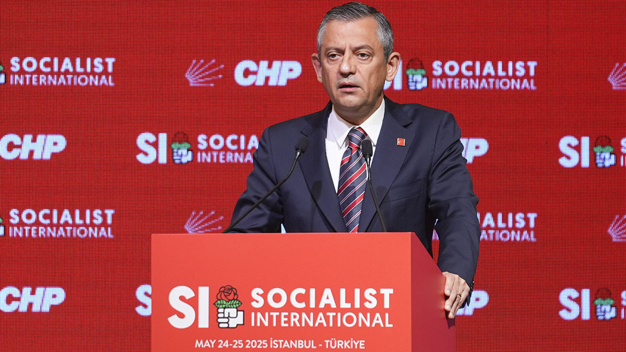 Özel, Sosyalist Enternasyonal'de konuştu: Türkiye sivil darbe sürecinde