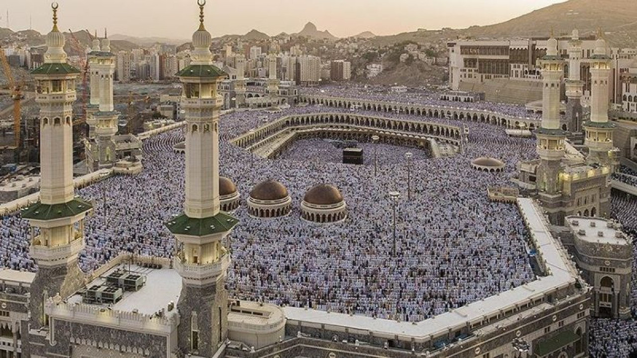 Kutsal topraklara gidecek son hac kafilesi yola çıkıyor