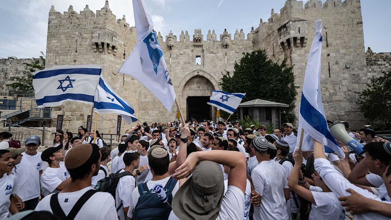 İsrailliler'den Kudüs'te provokatif "bayrak yürüyüşü"