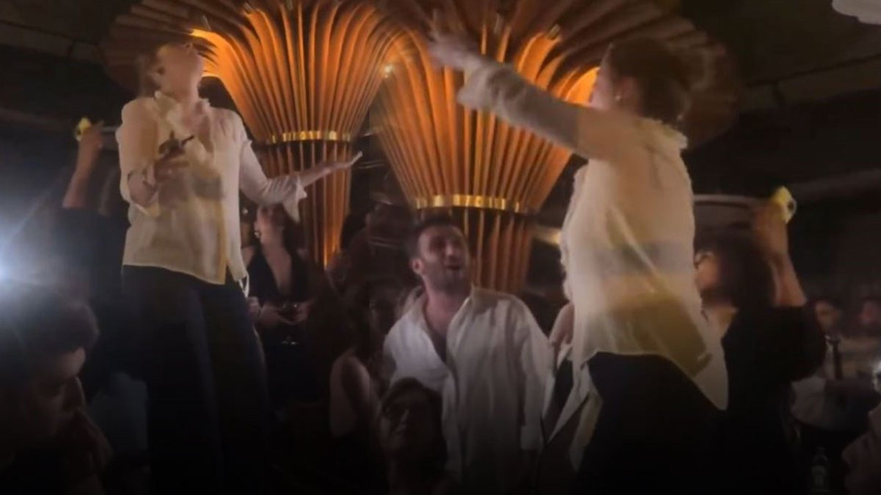 Demet Evgar'ın oryantal dansı geceye damga vurdu! Kendini tutamayıp coştukça coştu