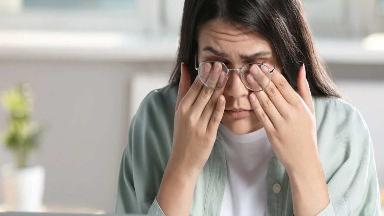 Göz kaşıntısı körlüğün habercisi mi? Uzmanlar anlatıyor
