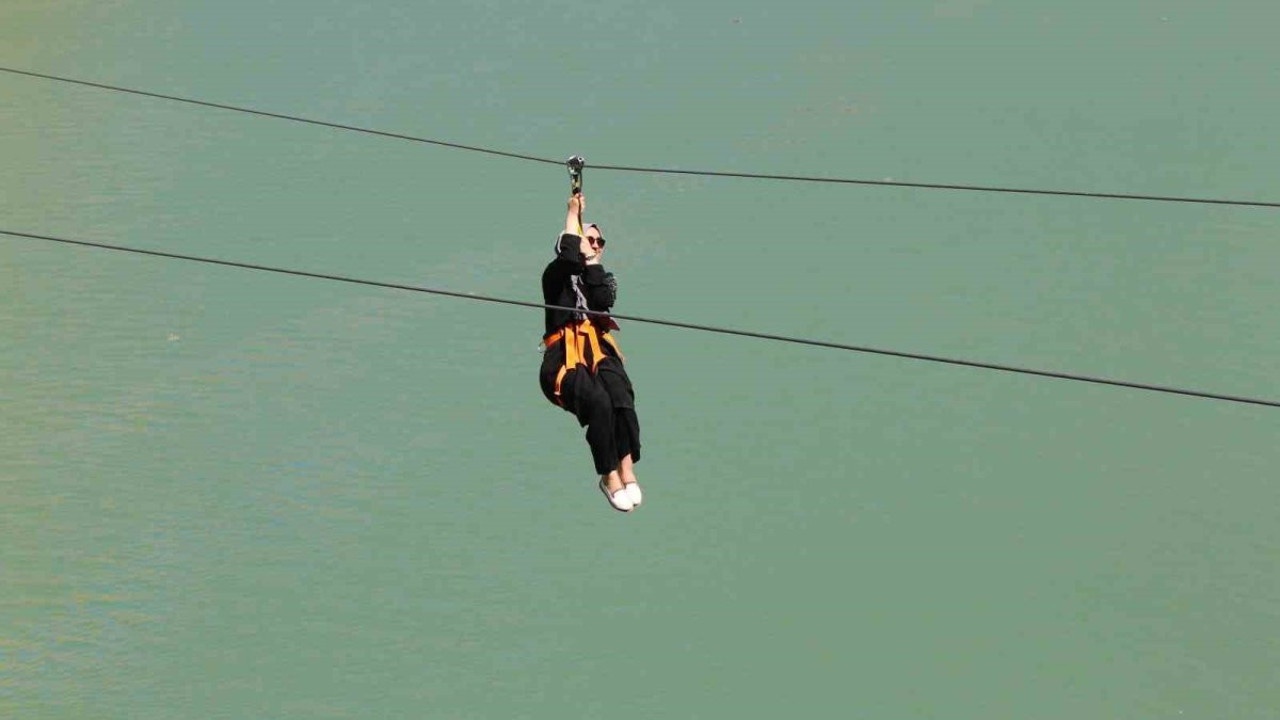 Fırat Nehri’nin eşsiz manzarasında zipline ve tekne turu