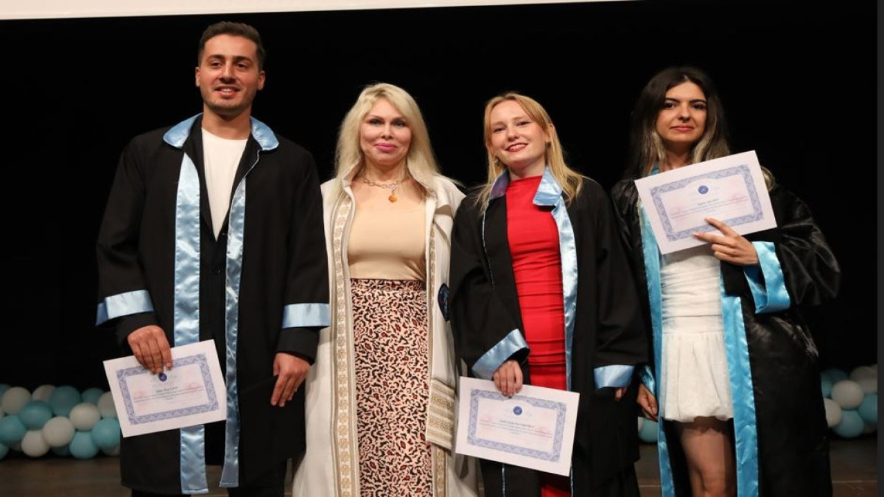 Ünlü kadın rektörden Özgür Özel'e suç duyurusu!