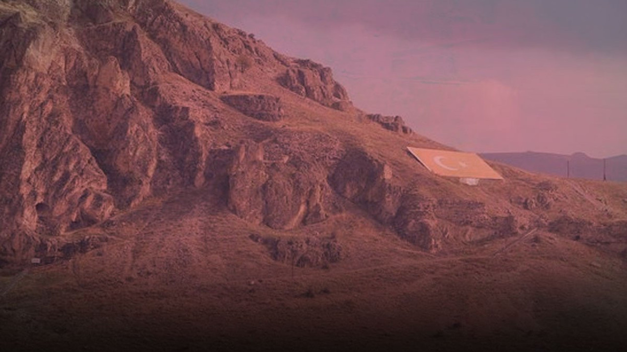 Felaket geliyorum demedi... Yürüyüş yaparken uçurumdan yuvarlandı