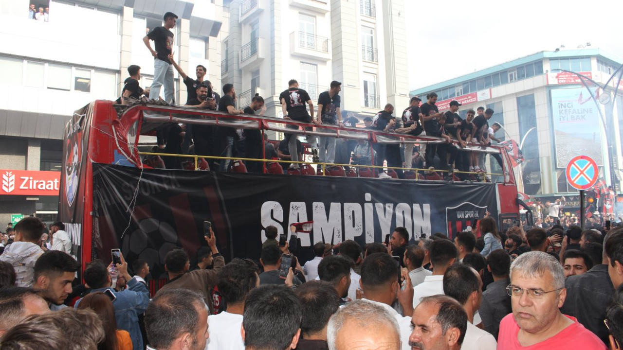 Vanspor'un 1. Lig'i coşkuyla kutladı