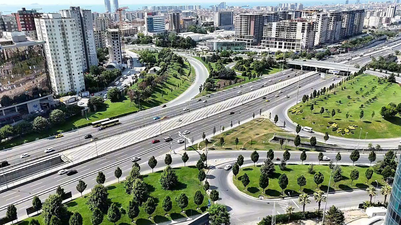 İstanbul'da yollar bomboş kaldı