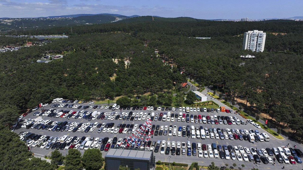 İstanbul'da bayramın üçüncü gününde vatandaşlar sahil ve parklara akın etti