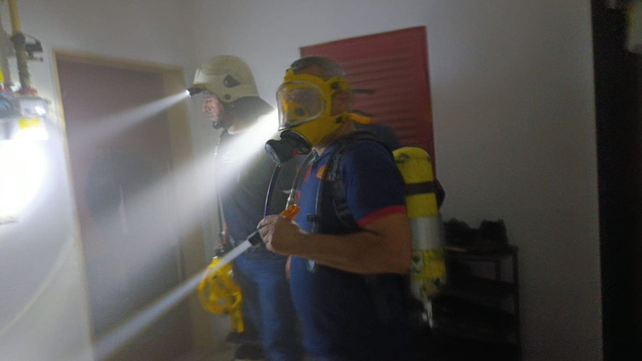 Polis lojmanında korkutan yangın