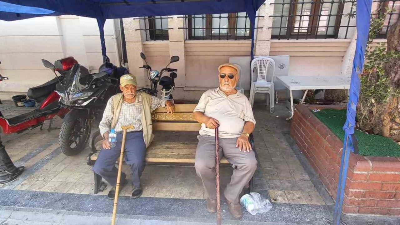 Termometreler 39’u gösterdi! O il adeta kavruluyor...