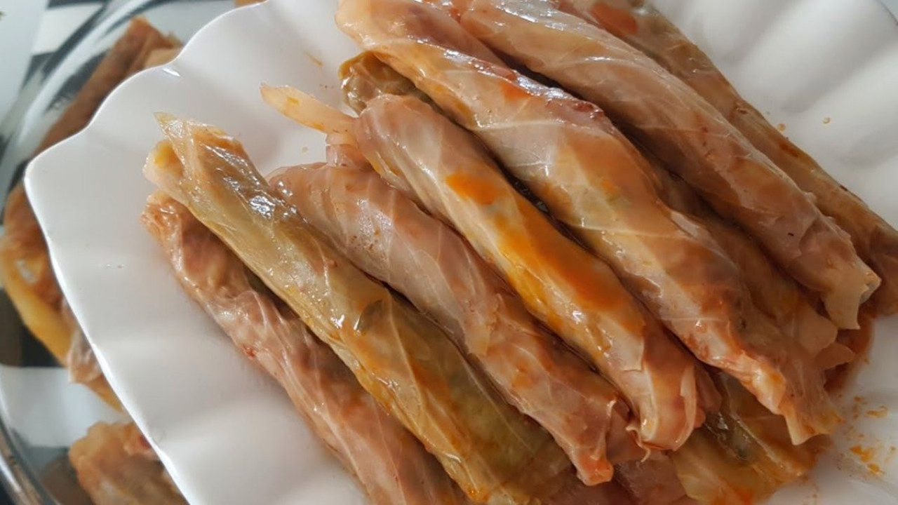 En Lezzetli Lahana Sarmasının Sırrı İzmir'de Saklı: Püf Noktaları Ortaya Çıktı!