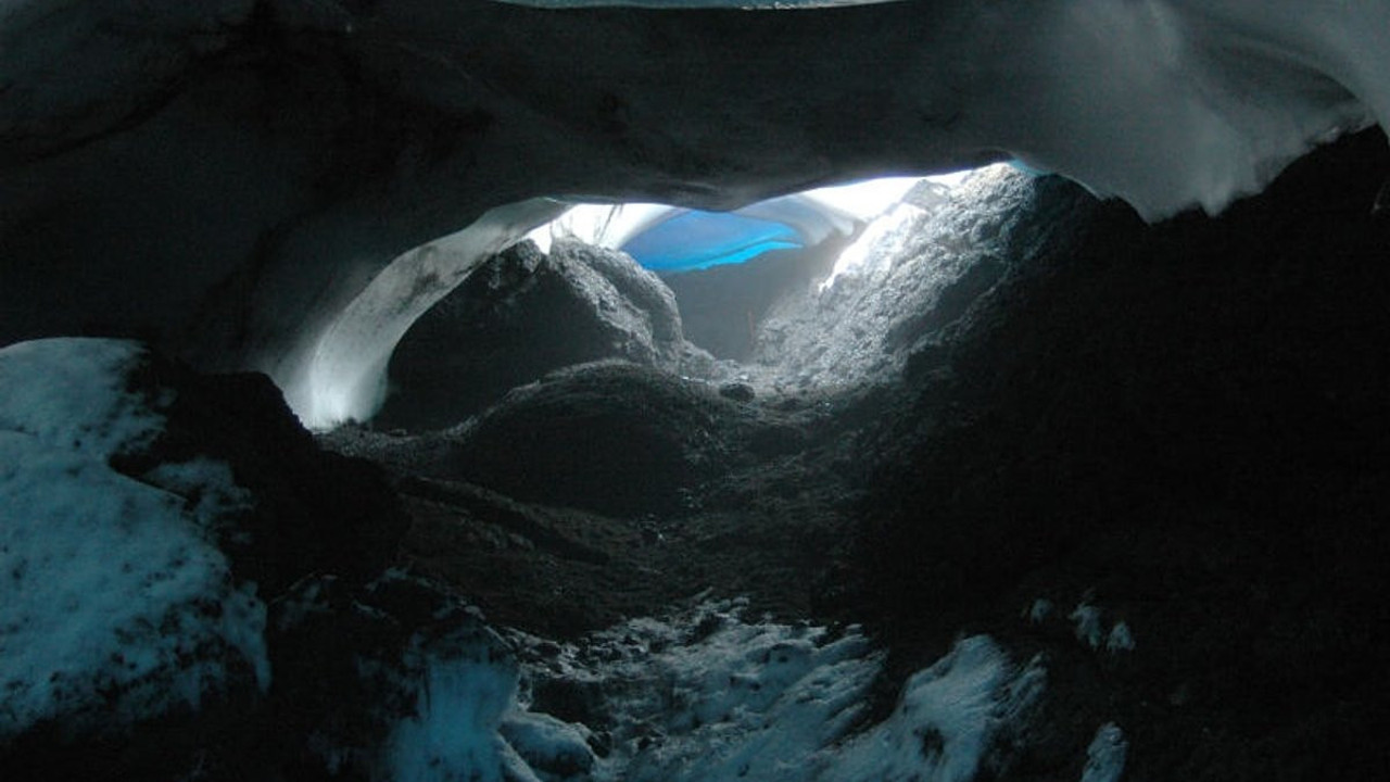 Antarktika’nın derinliklerinde saklı sır! Buzulların altındaki gizemli dünya