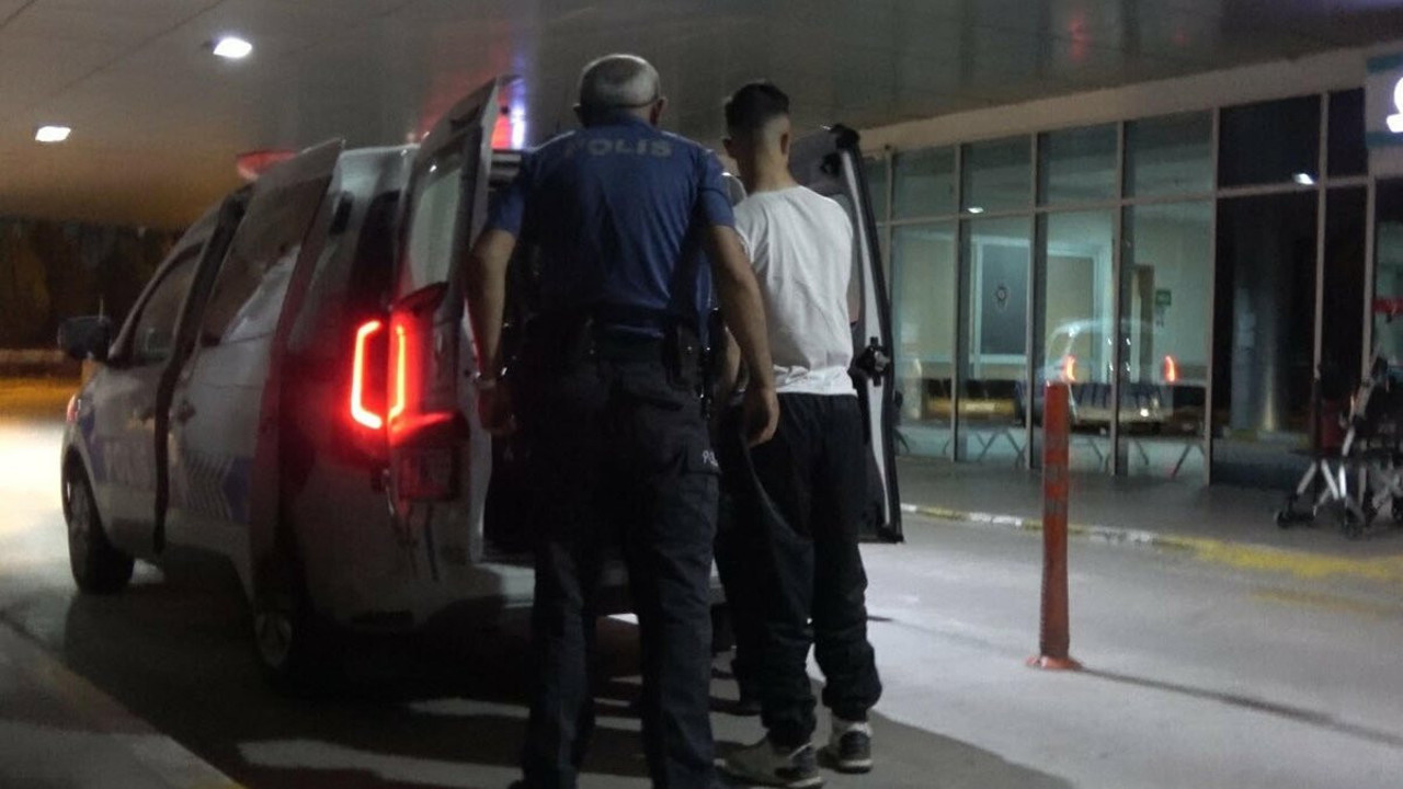 İzmir'de, havalandırma borusundan ruhsatsız tabancalar çıktı