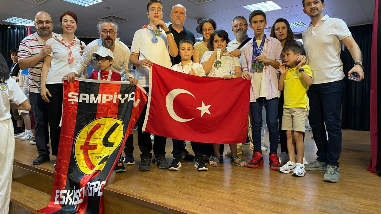 Tuna göğsümüzü kabarttı! 6 yaşında matematikte dünya şampiyonu oldu