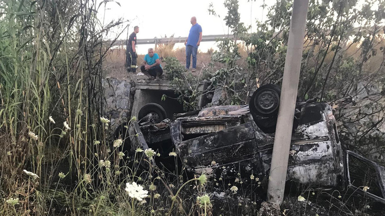 Manavgat’ta dehşet kaza! Sürücü tarlaya fırladı