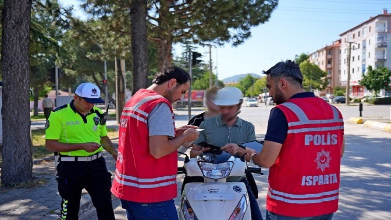 Isparta’da sürücülere ceza yağdı!