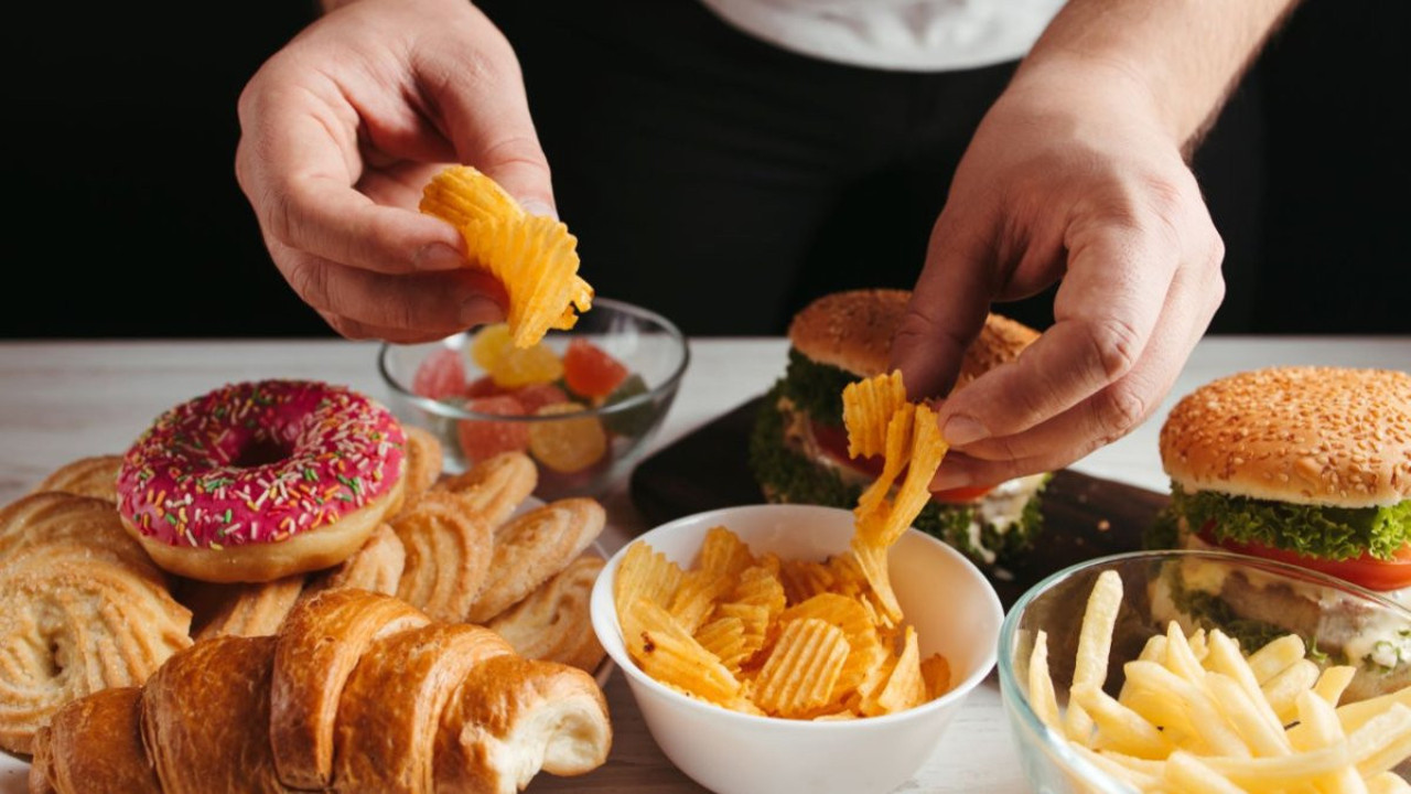 Beyni hedef alan gıdalar! Tabaktaki tuzak