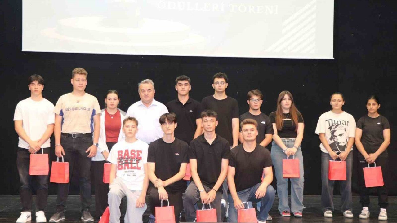 ’Eğitimde Başarı Ödülleri’ sahiplerini buldu