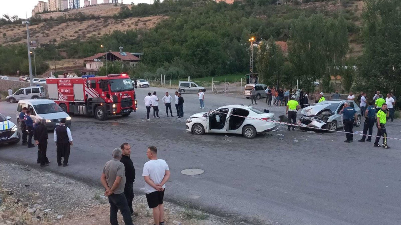 Malatya'da düğün konvoyunda kaza: 11 yaralı