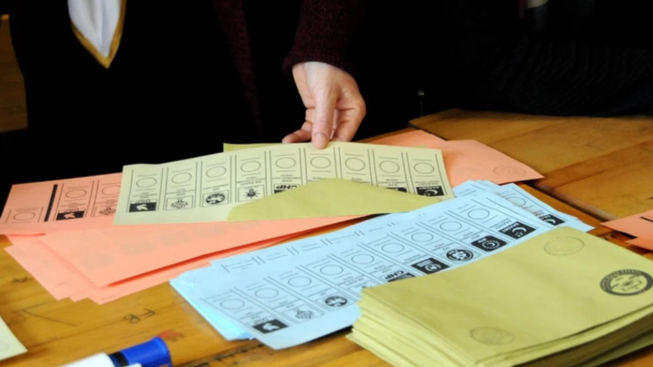 "AKP seçime gitmez, gidemez" Dikkat çeken iddia: Anketlerde 'para' manipülasyonu