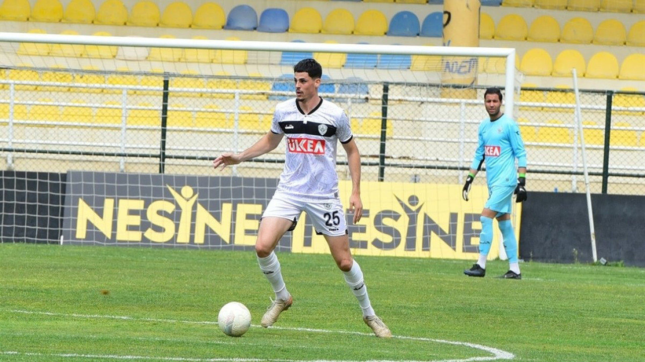 Nazillispor'da yaprak dökümü