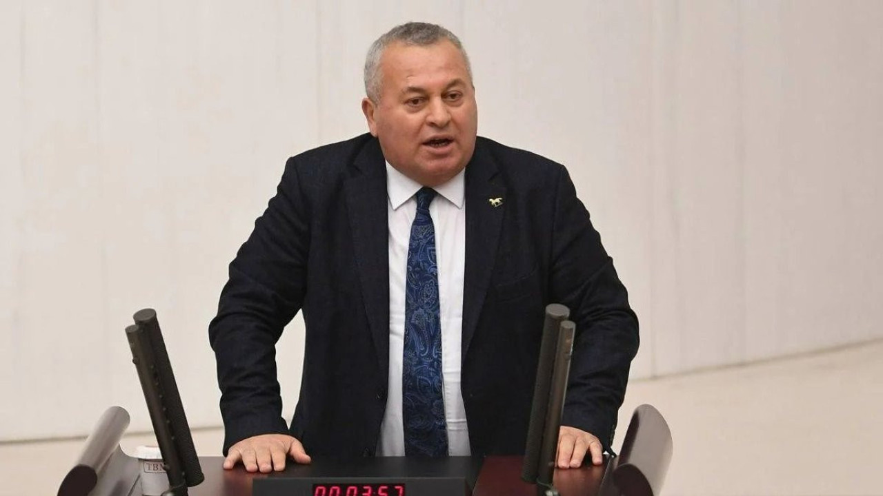 Cemal Enginyurt açtı ağzını yumdu gözünü! İktidara bir sağ bir de sol kroşe