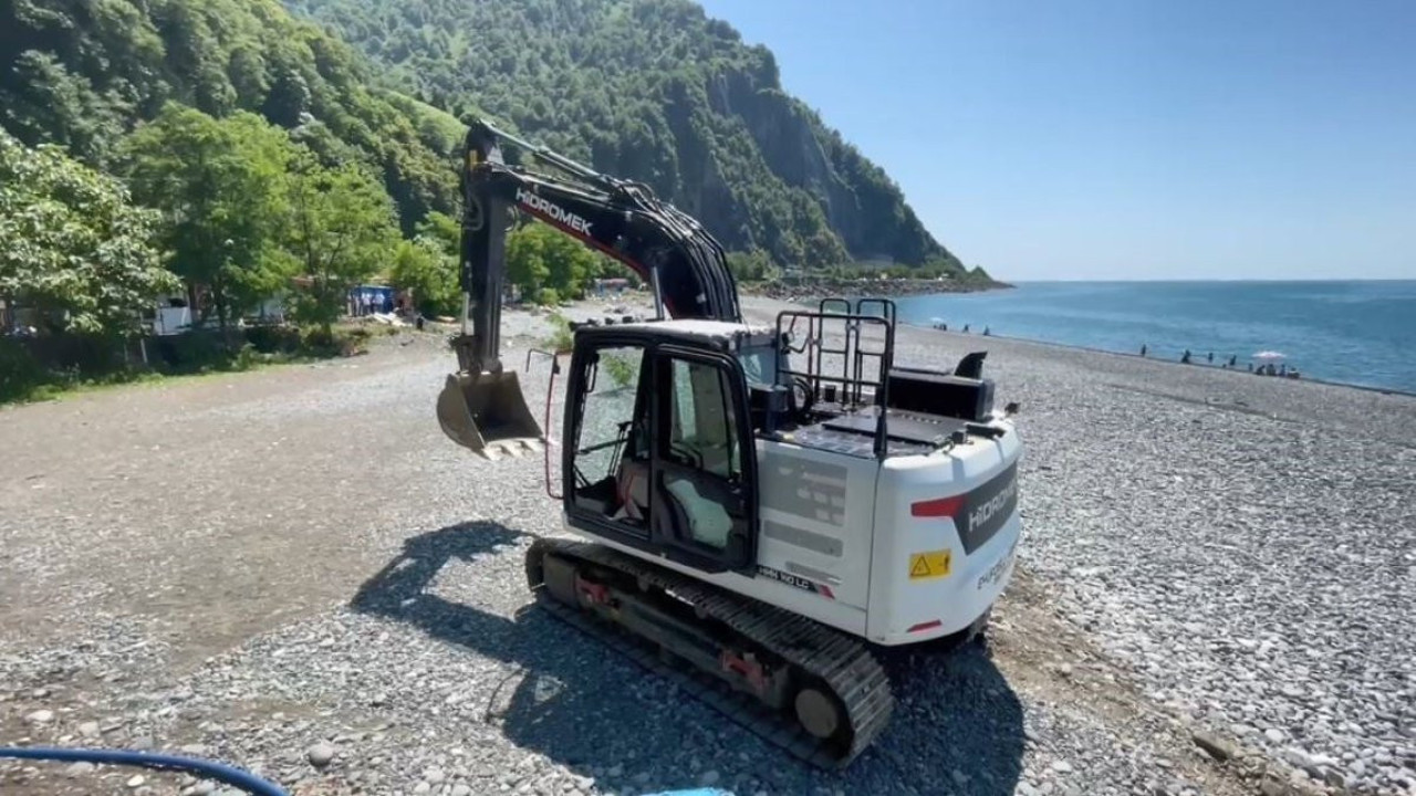 Artvin'in kıyıları kaçak yapılardan temizleniyor