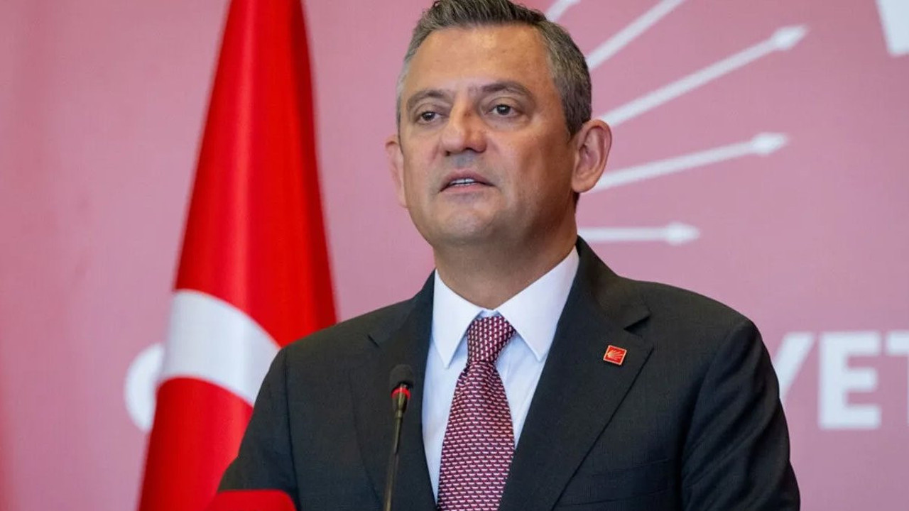 Özgür Özel'den kurultay kararına ilk tepki: Bugünkü duruşma siyasi operasyondur