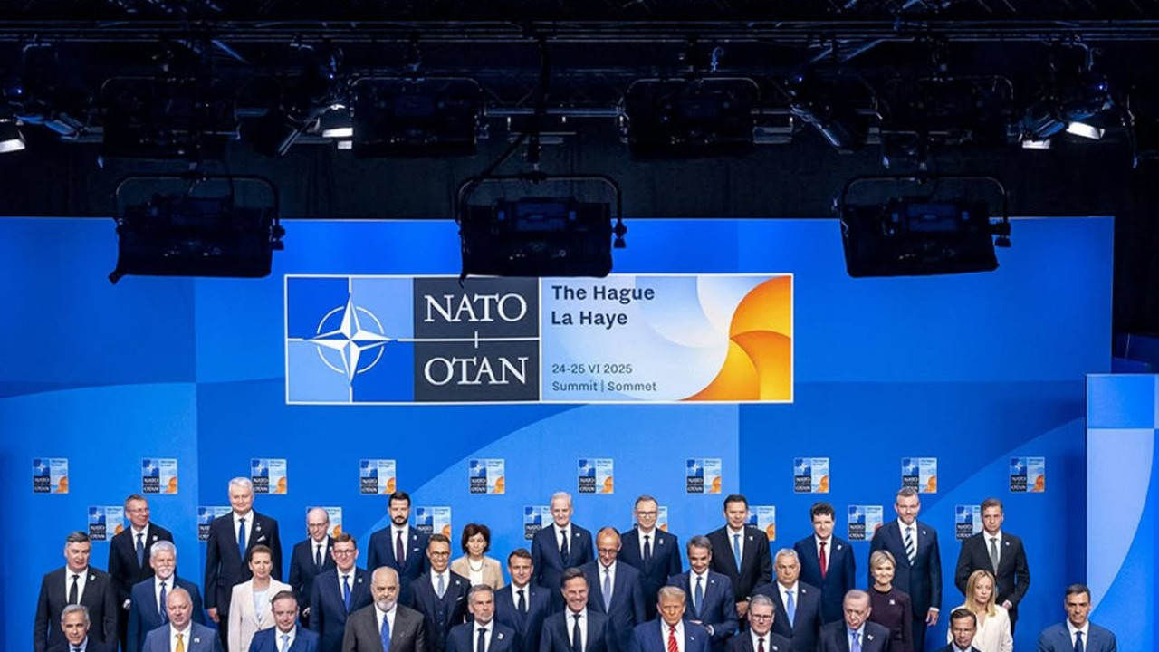 2004’ten beri bu fotoğrafta! Bu karede 21 yıldır değişmeyen tek kişi