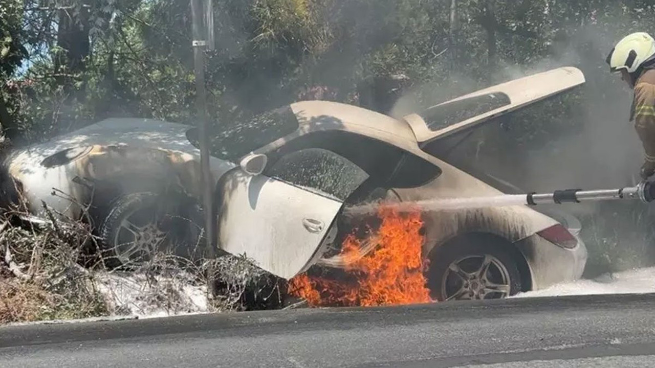 Sarıyer'deki feci kazada sürücü son anda kurtuldu! 10 milyon liralık araç alev alev yandı...