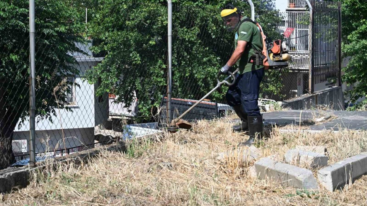 Su depolarının çevresinde yangın riskine karşı temizlik